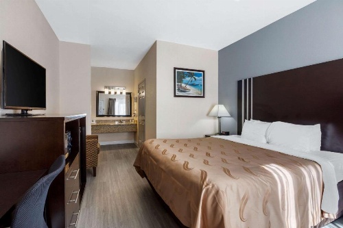 Quality Inn & Suites Huntington Beach image 14