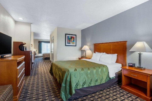 Quality Inn & Suites Huntington Beach image 31